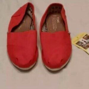 Toms Classic Slip Ons Womens 7 Spiced Coral Canvas Shoes- New With Tag
